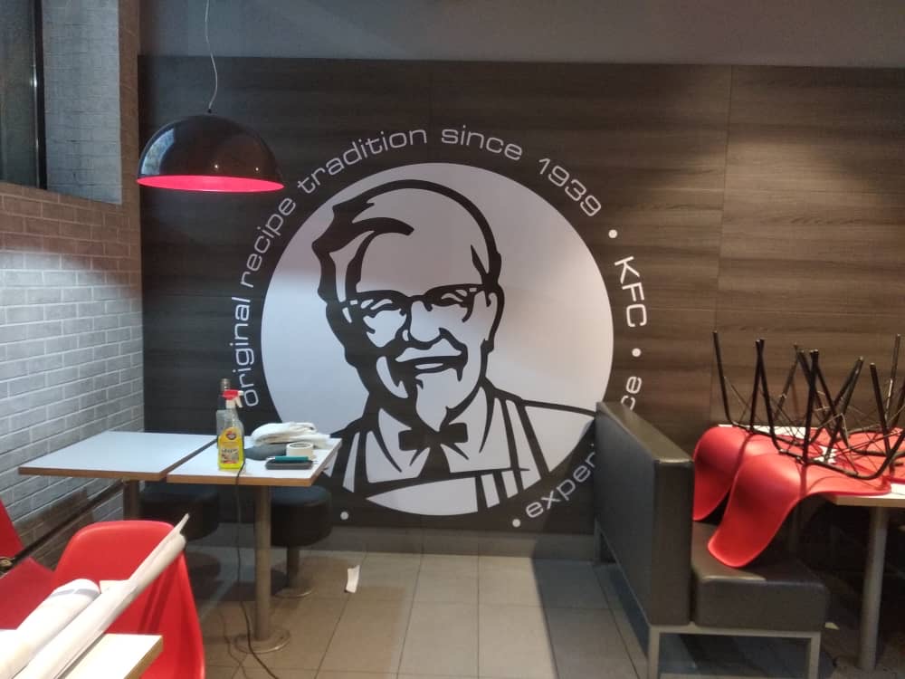 Плотерная резка пленки для "KFC"